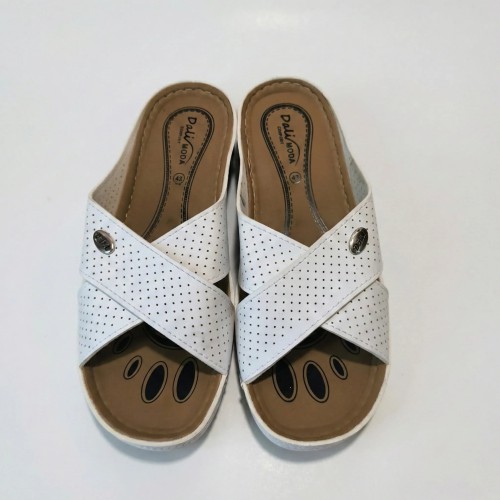 Жіночі шльопанці Dali MODA Comfort білі перехресні (37-42) — стиль і комфорт