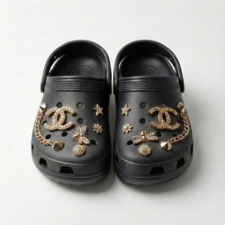 Жіночі сабо (крокси) чорні з золотим декором та ланцюжком (36-41)