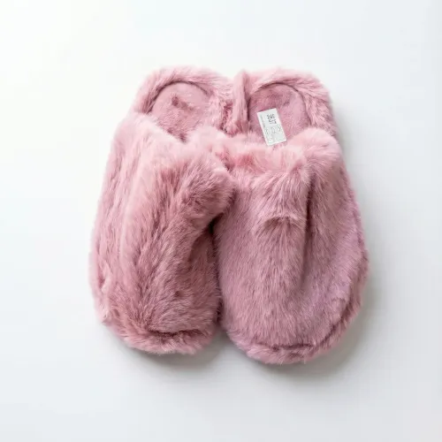 Жіночі рожеві пухнасті капці (колір Пудра). Ніжні хутряні шльопанці для дому