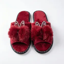 Хатні капці жіночі хутряні бордові з вушками та стразами Ошатні пухнасті шльопанці 36-41