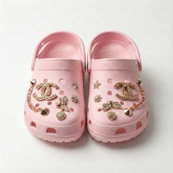 Женские сабо (кроксы) розовые с золотым декором и цепочкой (36-41)