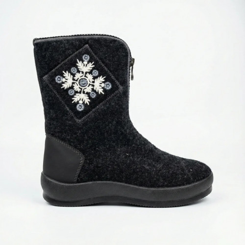 Бурки жіночі високі зимові повстяні. Чорні чуні з вишивкою Сніжинка на блискавці. Розміри 37-41
