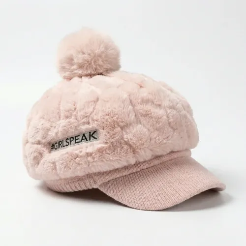 Жіноча зимова кепка з хутра з помпоном та козирком, пудра. Тепла шапка-кепі #GIRLSPEAK