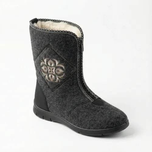 Жіночі зимові бурки на блискавці з вишивкою. Теплі суконні чоботи на хутрі. Розміри 36-42