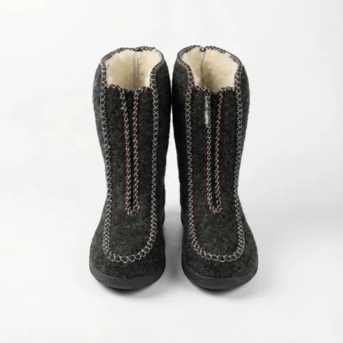 Жіночі зимові черевики дутики на змійці спереду. Чорні теплі чоботи Kredo 37-42