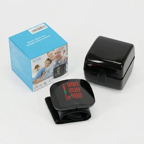 Тонометр автоматичний на зап'ястя чорний акумуляторний (USB Type-C). Портативний вимірювач тиску у футлярі