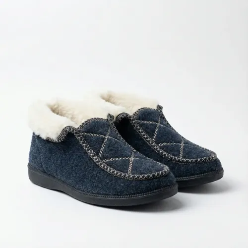 Чуні бурки короткі сині повстяні на хутрі. Теплі домашні капці з вишивкою. Розміри 37-42 40