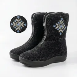 Жіночі зимові бурки на блискавці. Чорні повстяні чобітки з вишивкою Сніжинка 36-42 41