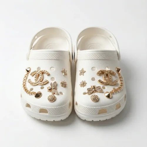 Жіночі сабо (крокси) білі з золотим декором та ланцюжком (36-41) 40