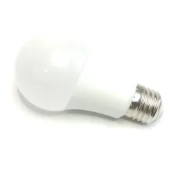 Лампочка розумна E27 SMART WI-FI APP TUYA 10010