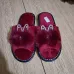 Тапочки кімнатні жіночі хутряні бордові з вушками та стразами Ошатні пухнасті шльопанці 36-41