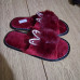 Тапочки кімнатні жіночі хутряні бордові з вушками та стразами Ошатні пухнасті шльопанці 36-41 - фото 4