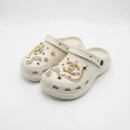 Жіночі білі сабо-кроси на платформі з джиббітсами (ланцюжки, лого), 36-41 40