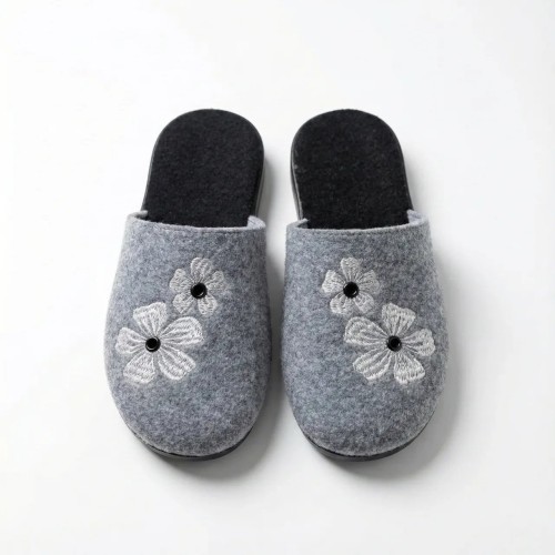 Тапочки женские комнатные серые с вышивкой 