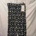 Женские летние штаны батал 8XL-10XL темно-синие с цветочным принтом на резинке (арт. 27139) - фото 4