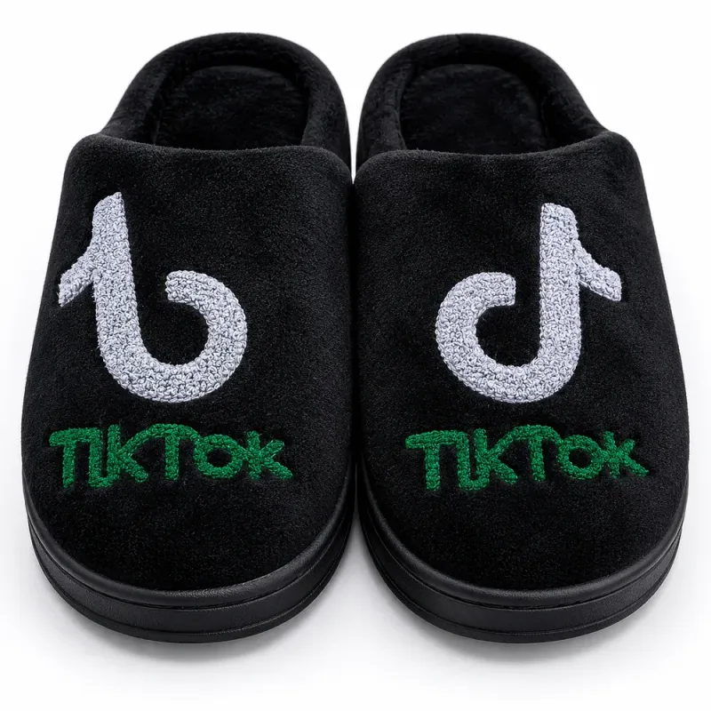 Мужские домашние тапочки TikTok чёрные, плюшевые, закрытые, размер 37–45 (арт. 27233)