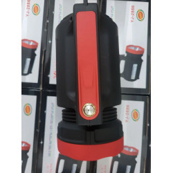 очень мощный акумуляторний фонарь. Держит 12 часов