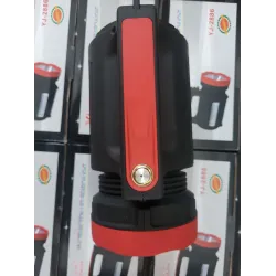 очень мощный акумуляторний фонарь. Держит 12 часов