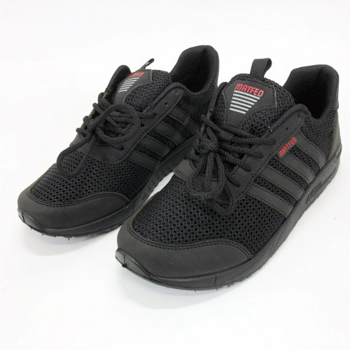 Кроссовки летние. Размер 41. Цвет: черный