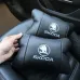 Автомобильные подушки 2 шт на подголовник Skoda / Шкода, из натуральной кожи, стильный аксессуар для вашего авто